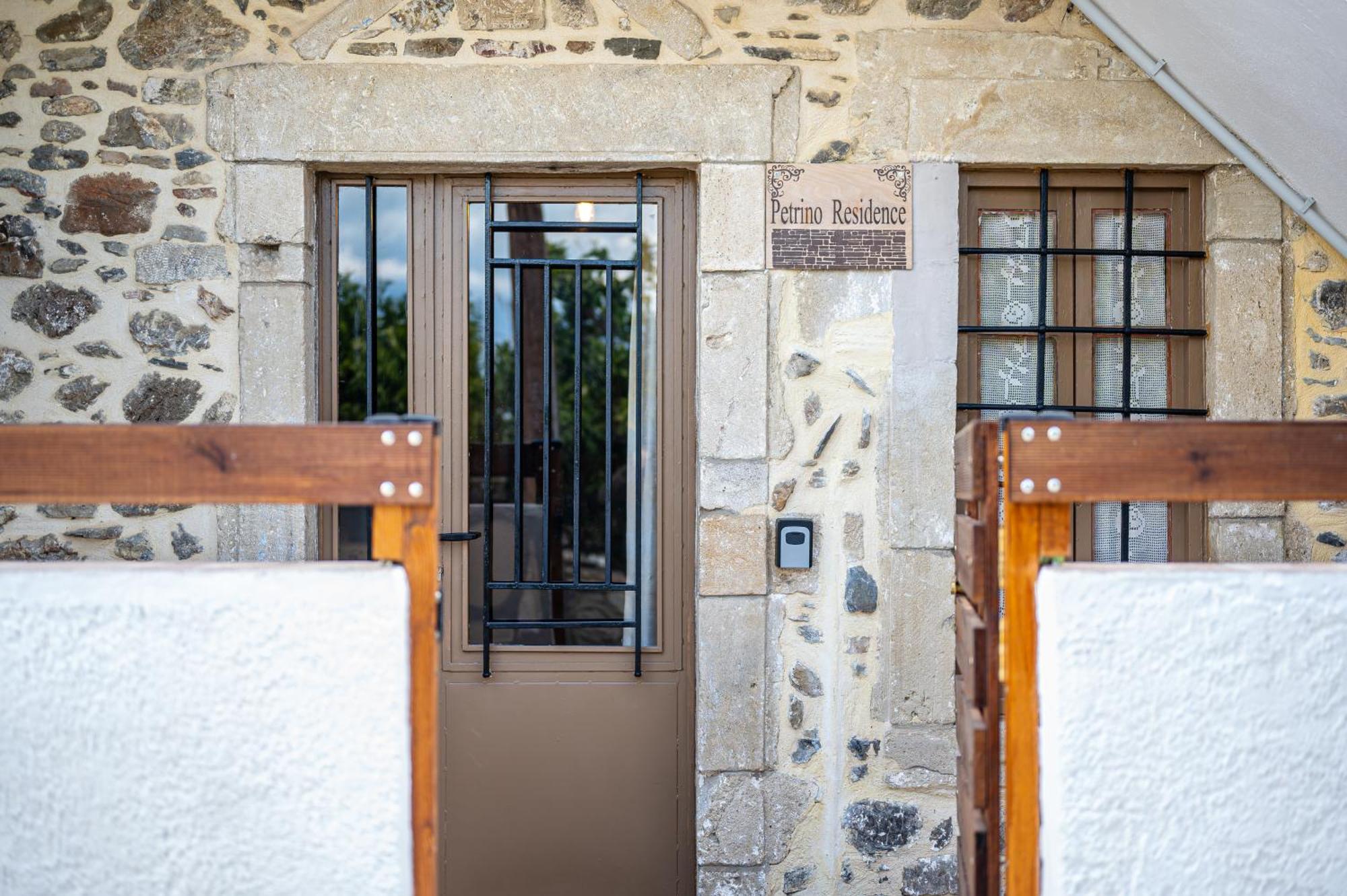 Petrino Residence Pombia Dış mekan fotoğraf